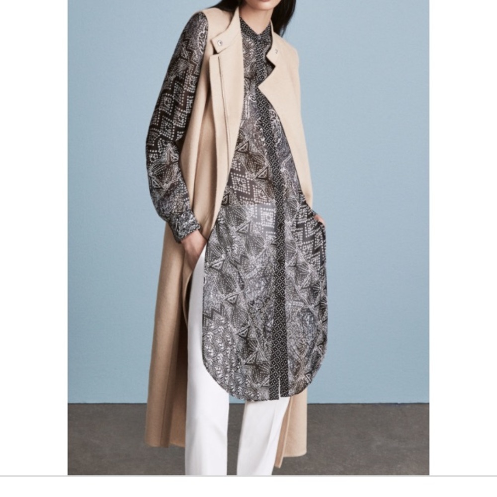 ✨SOLD✨ BCBG London Long Vest - Picture 6 of 7